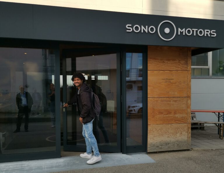 Mobilität durch Sonnenenergie: Besuch bei Sono Motors